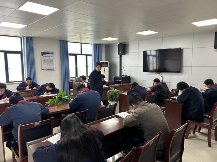 建材公司、檢測(cè)公司聯(lián)合開(kāi)展管理人員業(yè)務(wù)提升考試